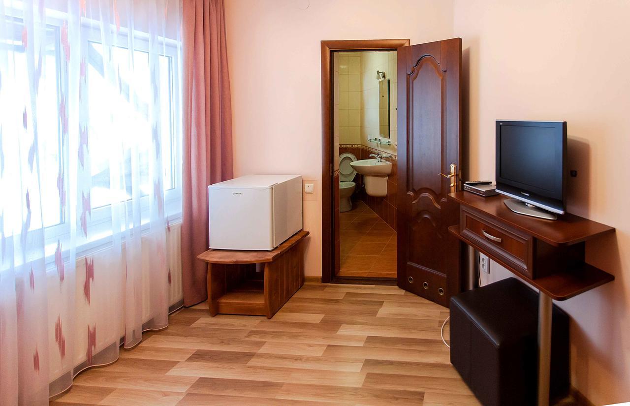 Podolyanka Hotel Slavske Luaran gambar